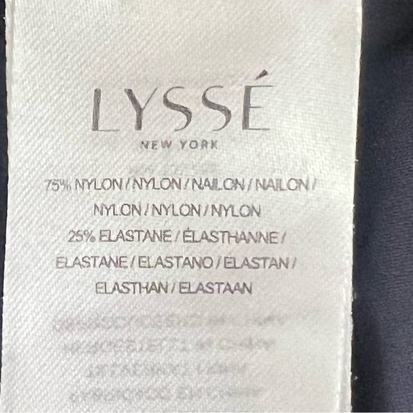 Elegant Lyssé Everyday Essential Button Down Blouse Navy Blue - Picture 12 of 16